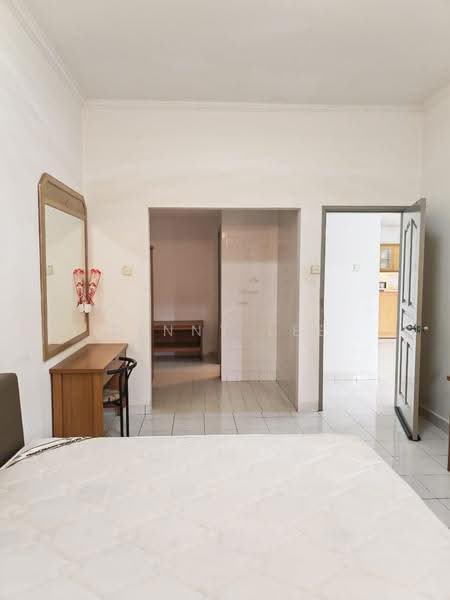 Rumah Teres 1-Tingkat untuk Disewa di Country Heights (Kajang) - Benny Lee - Bedroom - PropertyGuru.com.my