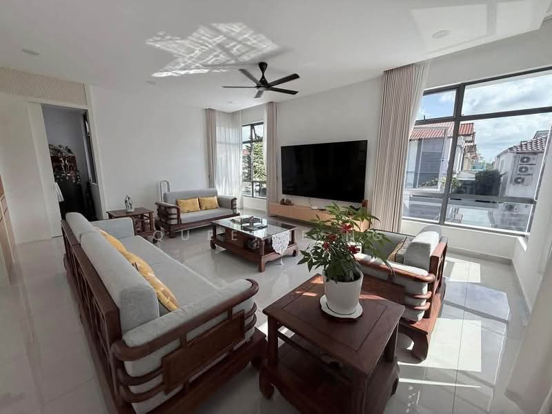 Rumah Berkembar untuk Dijual di Johor Bahru (Johor) - Queenie Ng - Living Room - PropertyGuru.com.my