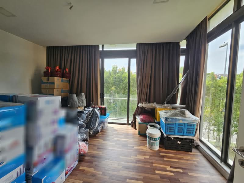 Rumah Teres 3 Tingkat untuk Dijual di Lake Fields (Sungai Besi) - Janice Lau - Balcony - PropertyGuru.com.my