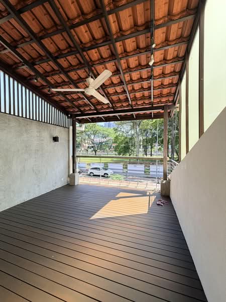 Rumah Bandar untuk Disewa di Jalan Ipoh (Kuala Lumpur) - Elaine Cheah - Balcony - PropertyGuru.com.my