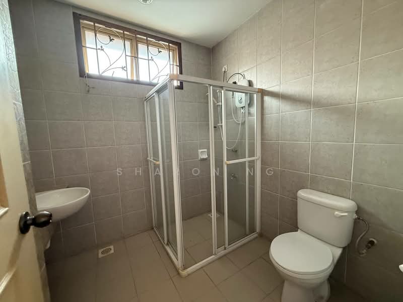 Rumah Berkembar untuk Dijual di Taman Impian Emas (Skudai) - Sharon Ng - Bathroom - PropertyGuru.com.my