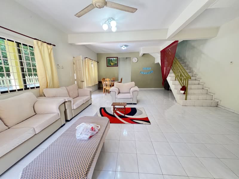 Rumah Teres 2 Tingkat untuk Disewa di Taman Saujana Indah (Bukit Katil) - Geoffery Wee - Living Room - PropertyGuru.com.my