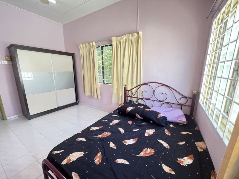 Rumah Teres 2 Tingkat untuk Disewa di Taman Saujana Indah (Bukit Katil) - Geoffery Wee - Bedroom - PropertyGuru.com.my