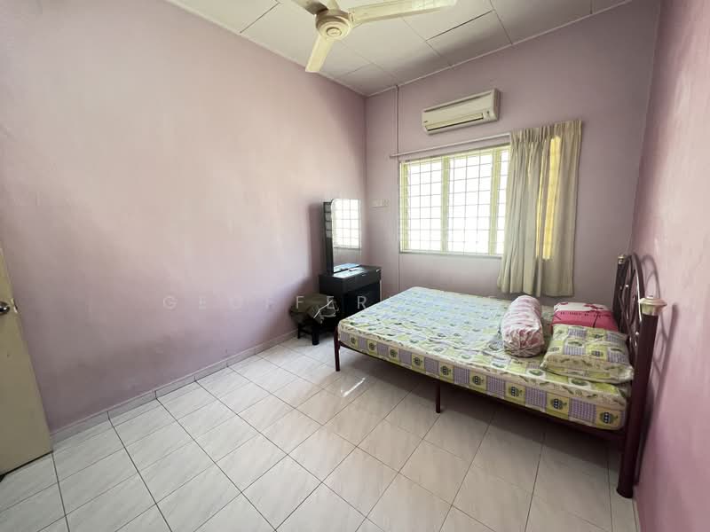 Rumah Teres 2 Tingkat untuk Disewa di Taman Saujana Indah (Bukit Katil) - Geoffery Wee - Bedroom - PropertyGuru.com.my