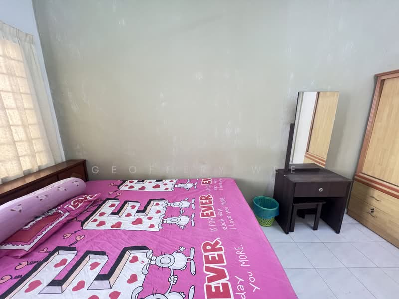 Rumah Teres 2 Tingkat untuk Disewa di Taman Saujana Indah (Bukit Katil) - Geoffery Wee - Bedroom - PropertyGuru.com.my