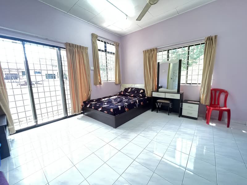 Rumah Teres 2 Tingkat untuk Disewa di Taman Saujana Indah (Bukit Katil) - Geoffery Wee - Bedroom - PropertyGuru.com.my