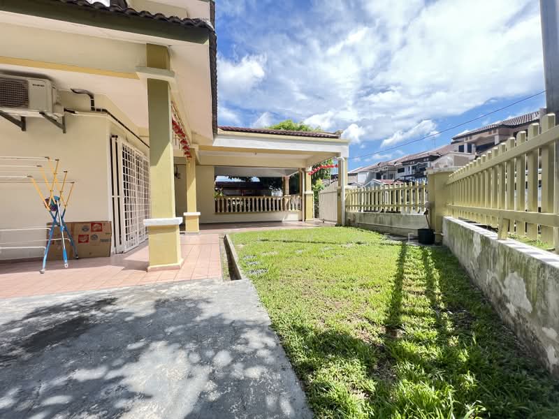 Rumah Teres 2 Tingkat untuk Disewa di Taman Saujana Indah (Bukit Katil) - Geoffery Wee - Exterior - PropertyGuru.com.my