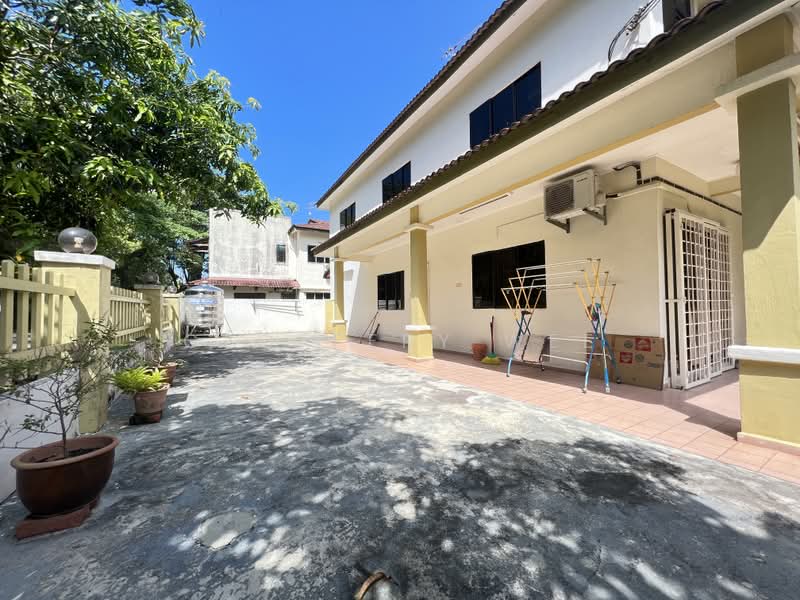 Rumah Teres 2 Tingkat untuk Disewa di Taman Saujana Indah (Bukit Katil) - Geoffery Wee - Exterior - PropertyGuru.com.my