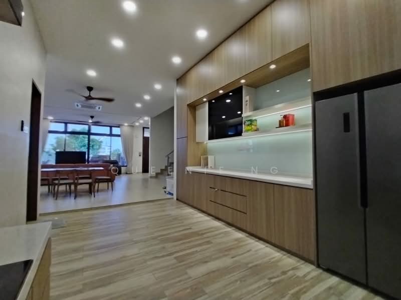 Semi-Detached House for Sale in Taman Nusa Sentral (Iskandar Puteri (Nusajaya)) - Queenie Ng - Kitchen - PropertyGuru.com.my