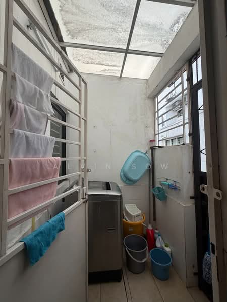 Rumah Teres 3 Tingkat untuk Dijual di Lake Fields (Sungai Besi) - Alvin Sow - Balcony - PropertyGuru.com.my