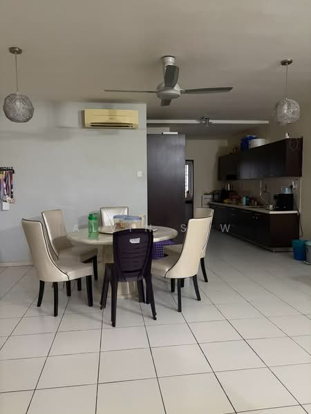 Rumah Teres 3 Tingkat untuk Dijual di Lake Fields (Sungai Besi) - Alvin Sow - Dining Room - PropertyGuru.com.my