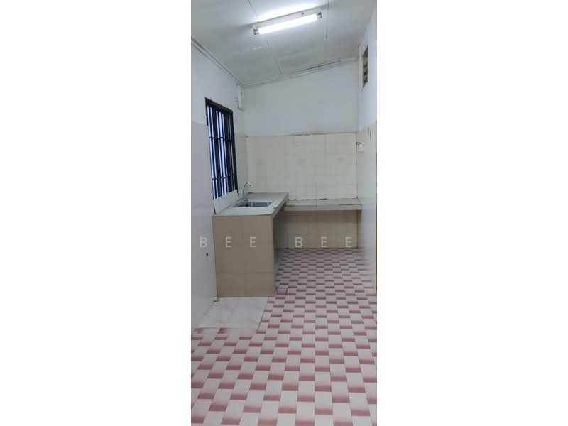 1-storey Terraced House for Rent in Taman Ungku Tun Aminah (Skudai) - Bee Bee - PropertyGuru.com.my