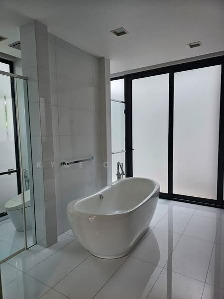 Rumah Banglo untuk Disewa di Seputeh (Kuala Lumpur) - Kyce Cheong - Bathroom - PropertyGuru.com.my