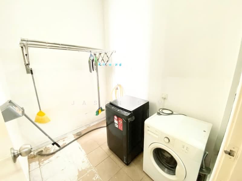 Servis Apartment untuk Dijual di D'Summit Residences - Jason Sim - Interior - PropertyGuru.com.my