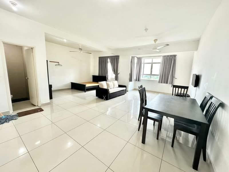 Pangsapuri untuk Disewa di Perling Heights (Baiduri Indah) - Alex How - Living Room - PropertyGuru.com.my
