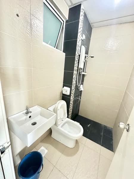 Pangsapuri untuk Disewa di Perling Heights (Baiduri Indah) - Alex How - Bathroom - PropertyGuru.com.my