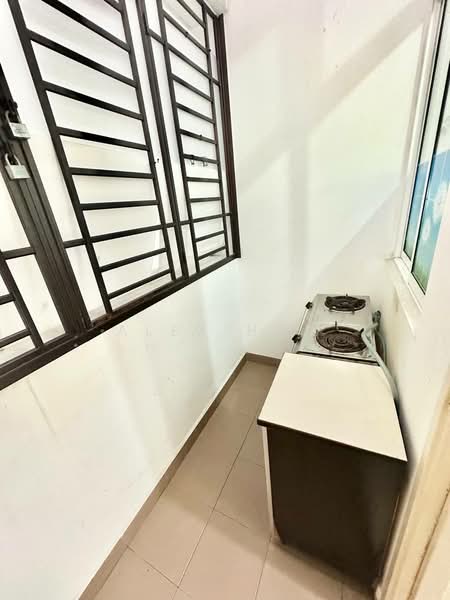 Pangsapuri untuk Disewa di Perling Heights (Baiduri Indah) - Alex How - Kitchen - PropertyGuru.com.my