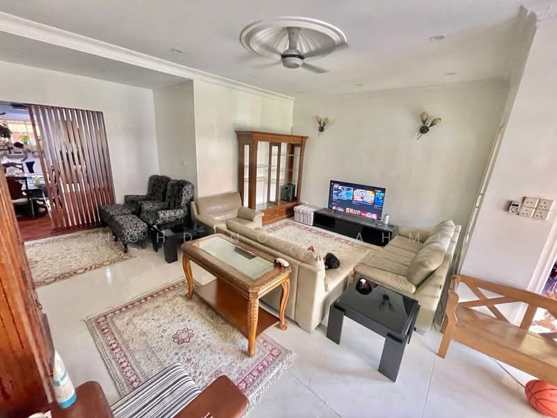 Rumah Teres 2 Tingkat untuk Dijual di Bukit Jelutong (Shah Alam) - Mohd Nor Fahmi - Living Room - PropertyGuru.com.my