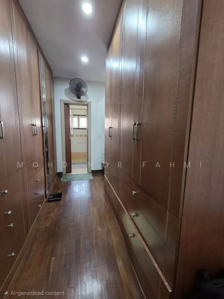 Rumah Teres 2 Tingkat untuk Dijual di Bukit Jelutong (Shah Alam) - Mohd Nor Fahmi - Corridor - PropertyGuru.com.my