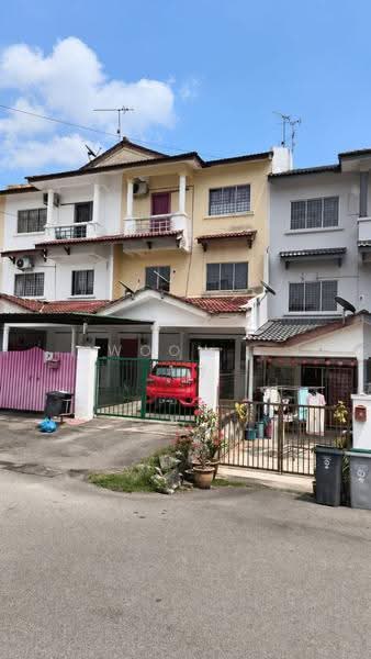 Townhouse for Rent in Taman Bukit Cheng (Cheng) - Woon . - Exterior - PropertyGuru.com.my