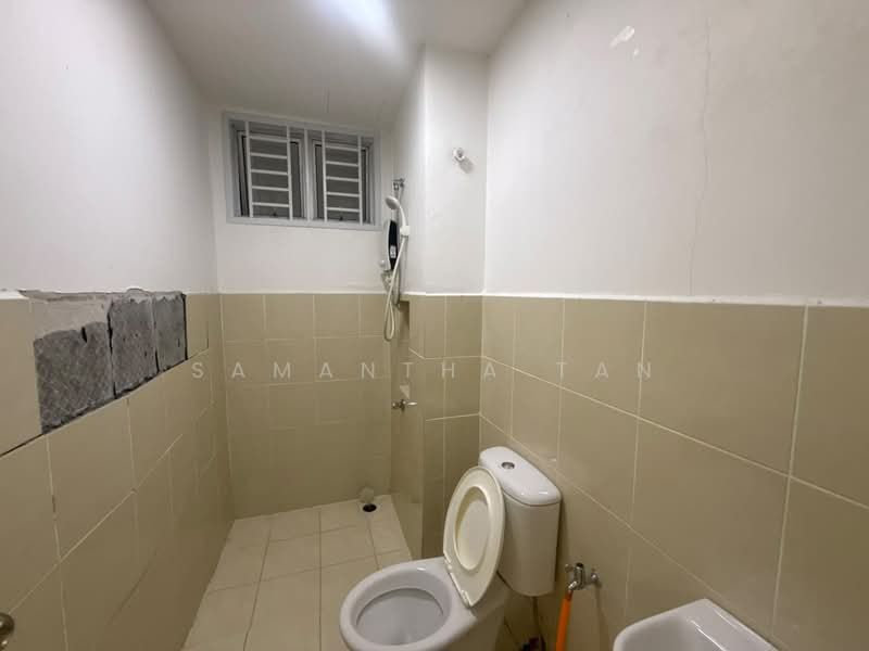Pangsapuri untuk Dijual di Molek Ria - Samantha Tan - Bathroom - PropertyGuru.com.my