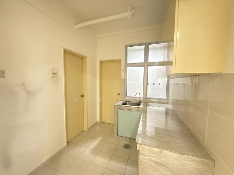 Pangsapuri untuk Dijual di Molek Ria - Samantha Tan - Kitchen - PropertyGuru.com.my
