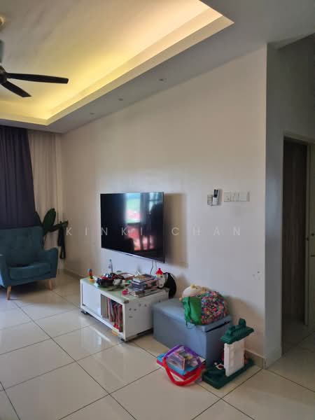 Kondominium untuk Dijual di Lake Vista Residence (Tasik Vista Residen) - KINKI CHAN - Living Room - PropertyGuru.com.my