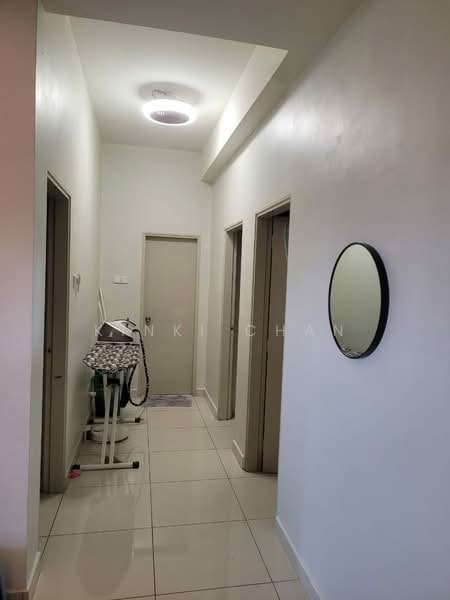 Kondominium untuk Dijual di Lake Vista Residence (Tasik Vista Residen) - KINKI CHAN - Corridor - PropertyGuru.com.my