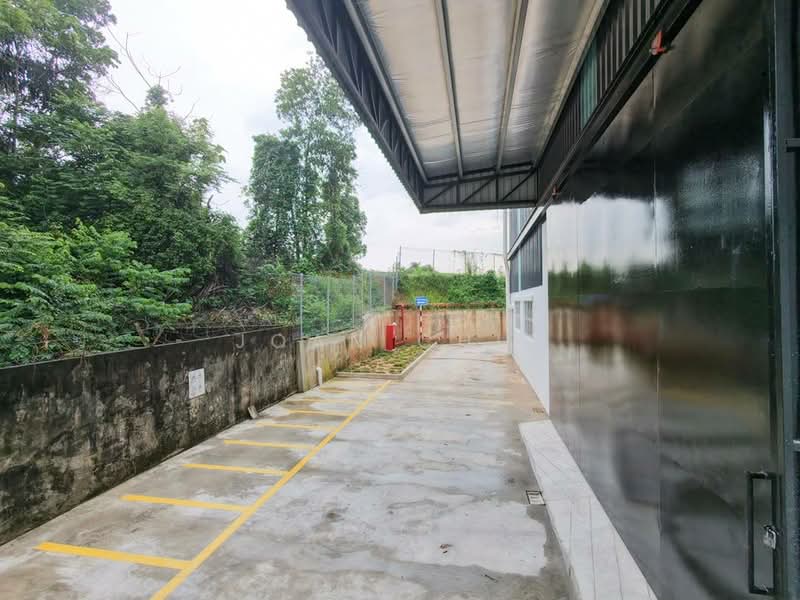 Kilang untuk Dijual di Taman Desa Cemerlang (Ulu Tiram) - Joan Chia - Exterior - PropertyGuru.com.my