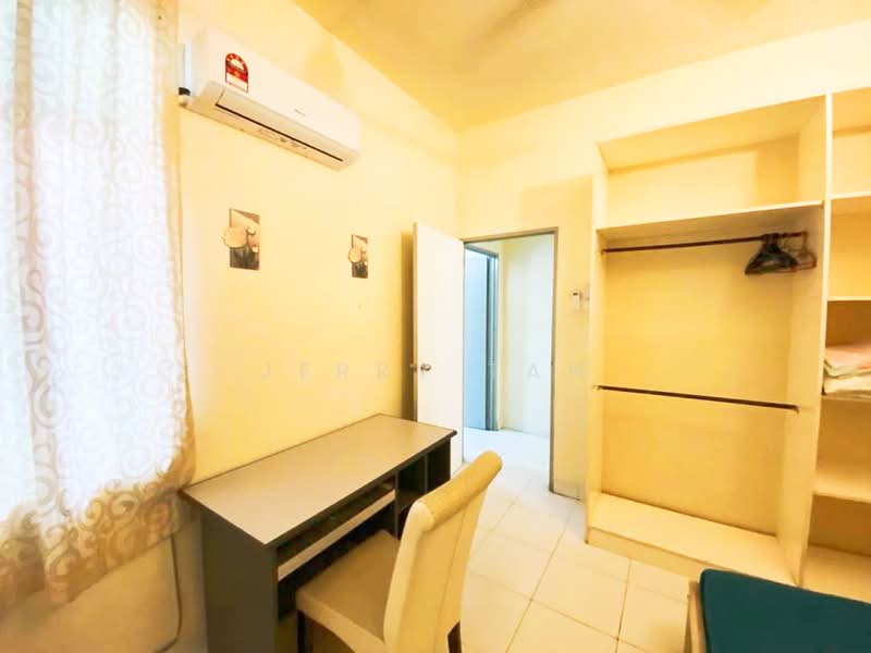 Apartment for Rent at Bayu Tiara - Jerry Tan - Bedroom - PropertyGuru.com.my