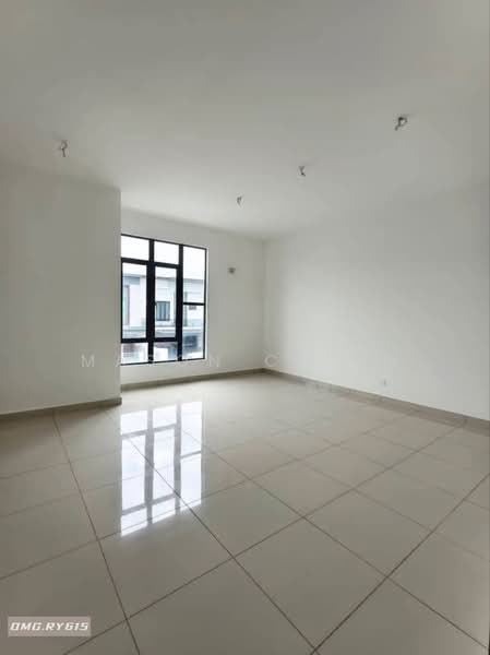 Rumah Berkembar untuk Dijual di Canary Garden (Klang) - Mason Chiah - Living Room - PropertyGuru.com.my