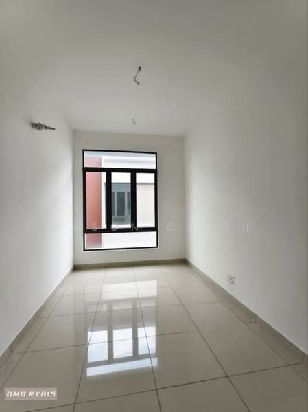 Rumah Berkembar untuk Dijual di Canary Garden (Klang) - Mason Chiah - Interior - PropertyGuru.com.my