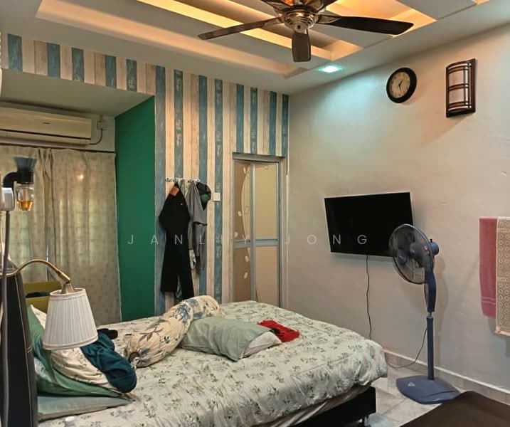 1-storey Terraced House for Sale in Taman Skudai Baru (Skudai) - Janlly Jong - Bedroom - PropertyGuru.com.my