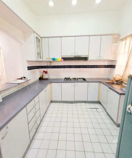 Kondominium untuk Dijual di Puncak Athenaeum - Geralyn Chionh - Kitchen - PropertyGuru.com.my