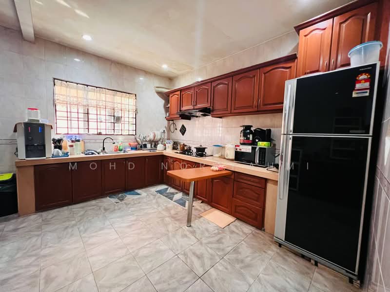 2-storey Terraced House for Sale in Bandar Putra Permai (Seri Kembangan) - Mohd Nor Fahmi - PropertyGuru.com.my