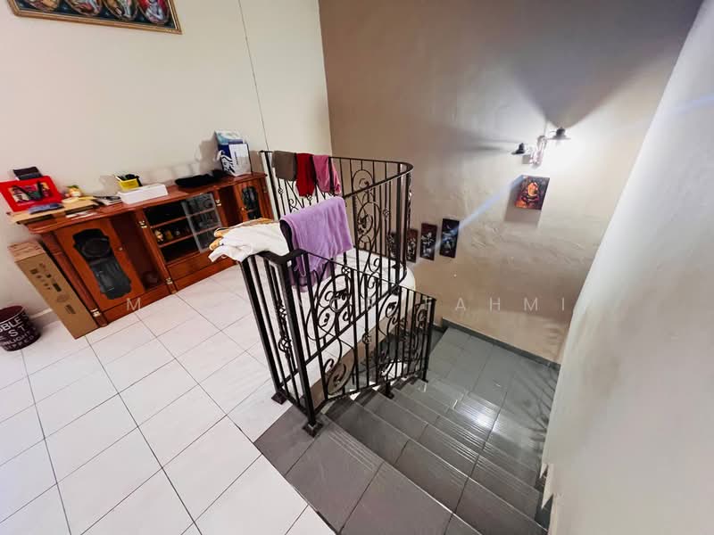 2-storey Terraced House for Sale in Bandar Putra Permai (Seri Kembangan) - Mohd Nor Fahmi - PropertyGuru.com.my