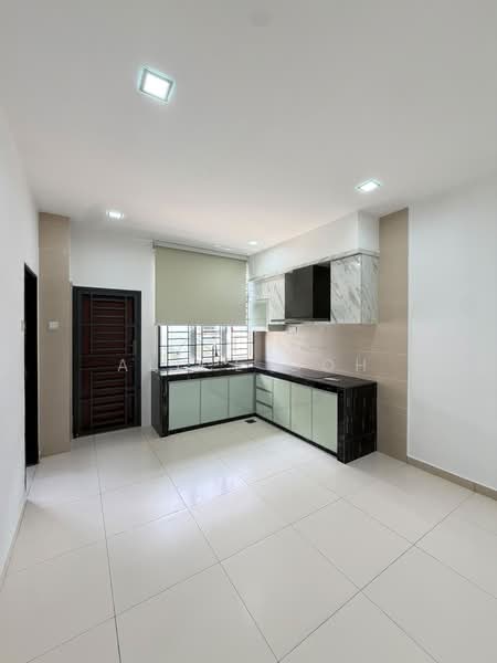 2-storey Terraced House for Rent in Gelang Patah (Johor) - Alice Goh - Kitchen - PropertyGuru.com.my