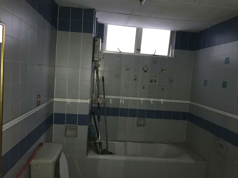 Kondominium untuk Disewa di Bukit OUG Condominiums - Steven Tee - Bathroom - PropertyGuru.com.my