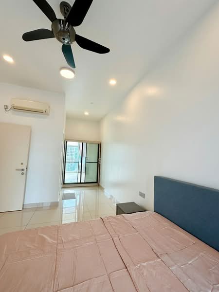 Servis Apartment untuk Disewa di Sky Habitat - James Bong - Bedroom - PropertyGuru.com.my