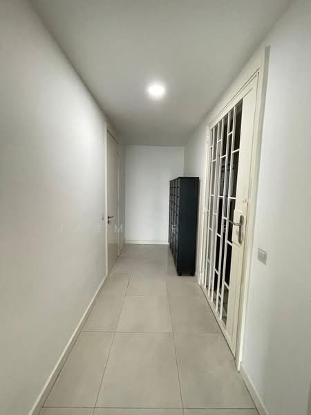Condominium for Rent at Zehn Bukit Pantai - Jasmine Lee - Corridor - PropertyGuru.com.my