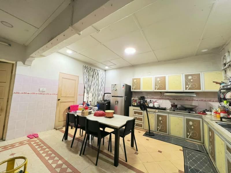 2-storey Terraced House for Sale in Bukit Indah (Iskandar Puteri (Nusajaya)) - Iden Tan - Kitchen - PropertyGuru.com.my