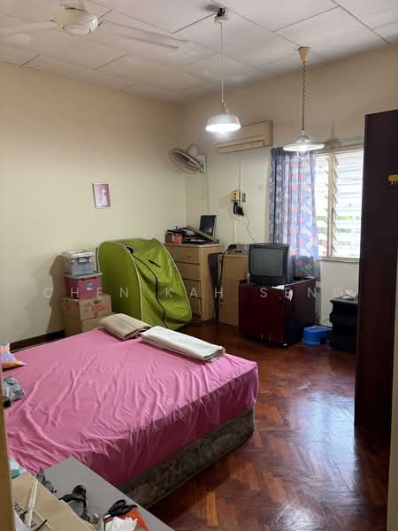 Rumah Banglo untuk Dijual di Taman Paramount (Petaling Jaya) - Chen Kah Seng - Bedroom - PropertyGuru.com.my
