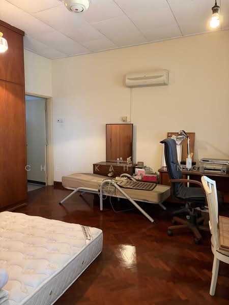 Rumah Banglo untuk Dijual di Taman Paramount (Petaling Jaya) - Chen Kah Seng - Bedroom - PropertyGuru.com.my