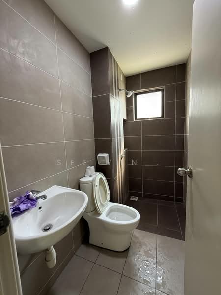 Semi-Detached House for Sale in Taman Pulai Hijauan (Skudai) - See Yin . - Bathroom - PropertyGuru.com.my