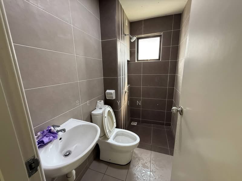 Semi-Detached House for Sale in Taman Pulai Hijauan (Skudai) - See Yin . - Bathroom - PropertyGuru.com.my