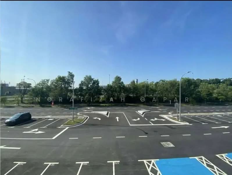 Shop for Rent in Shah Alam (Selangor) - NoraFizah Gapar - Car Park - PropertyGuru.com.my