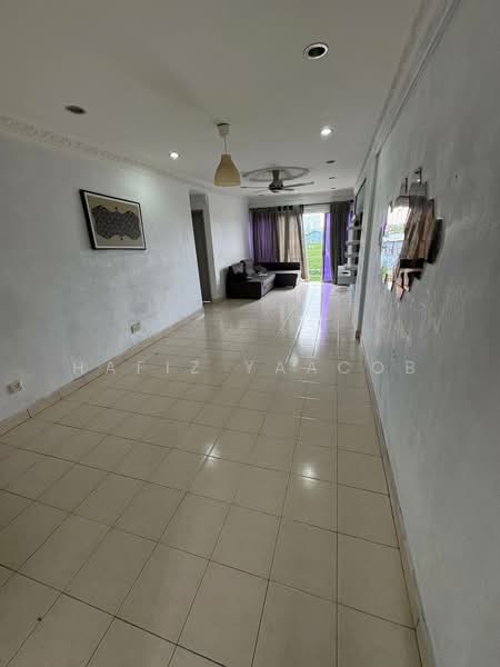Apartment for Sale at Puchong Permata 3 - Hafiz Yaacob - Living Room - PropertyGuru.com.my
