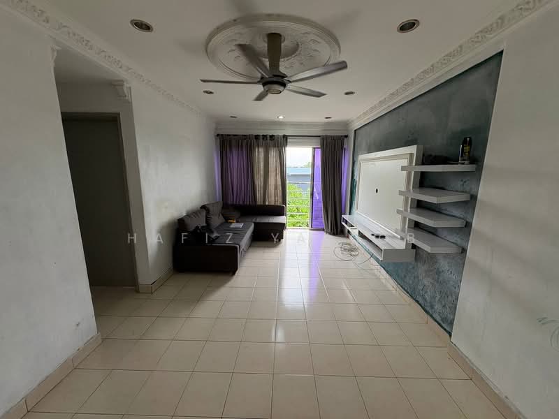 Apartment for Sale at Puchong Permata 3 - Hafiz Yaacob - Living Room - PropertyGuru.com.my