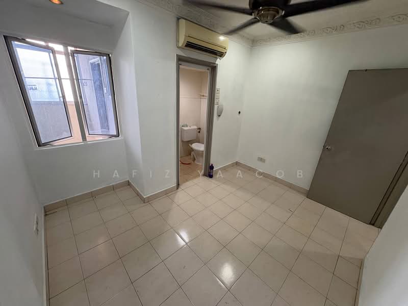 Apartment for Sale at Puchong Permata 3 - Hafiz Yaacob - Bathroom - PropertyGuru.com.my