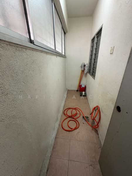 Apartment for Sale at Puchong Permata 3 - Hafiz Yaacob - Balcony - PropertyGuru.com.my